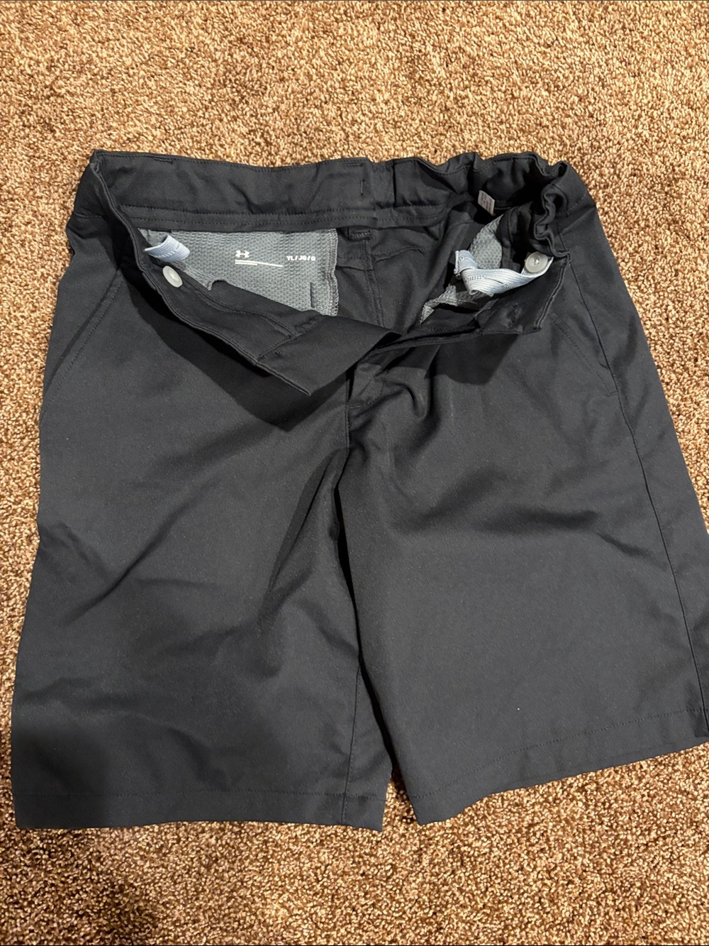 Under Armour Youth Large Black Athletic Flat-Front Shorts